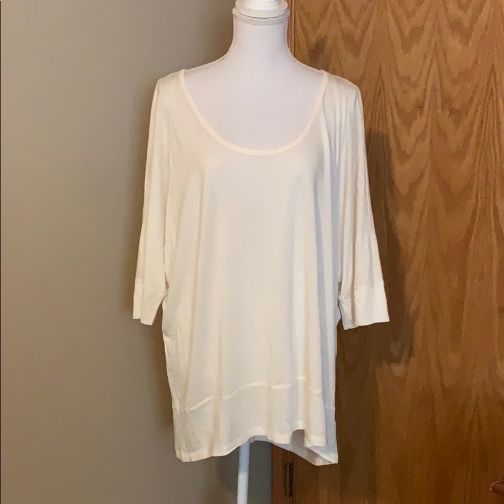 Gap tee